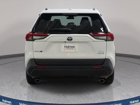 Certified 2022 Toyota RAV4 XLE w/ Carpet Mat Package (TMS) AWD/4WD image 6