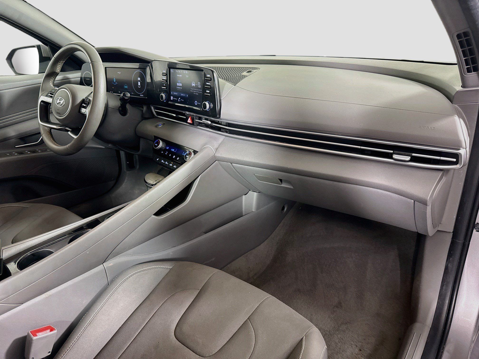 Used 2022 Hyundai Elantra SEL w/ Convenience Package FWD image 30