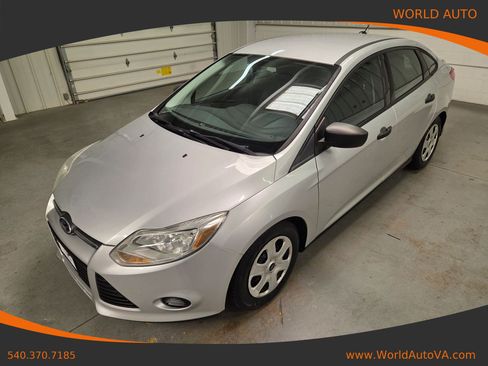 Used 2014 Ford Focus S FWD image 1