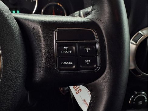 Used 2018 Jeep Wrangler Rubicon w/ Power Convenience Group AWD/4WD image 16