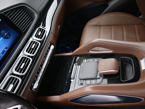 Used 2024 Mercedes-Benz GLE 350 4MATIC image 22