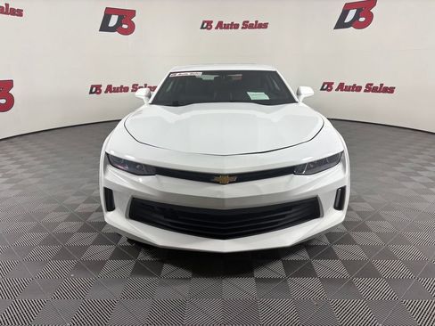 Used 2018 Chevrolet Camaro LT RWD image 9