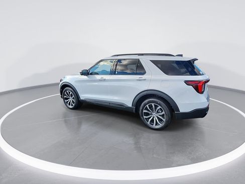 New 2026 Ford Explorer ST-Line image 6