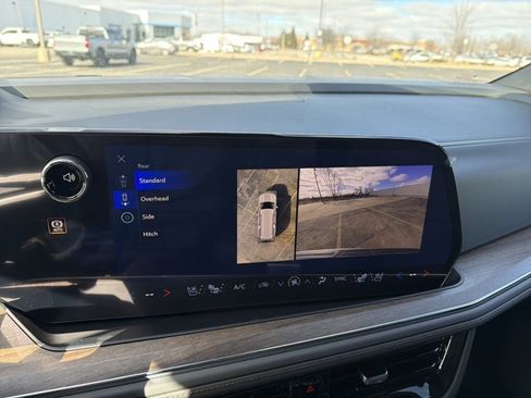 New 2026 Chevrolet Suburban High Country image 18