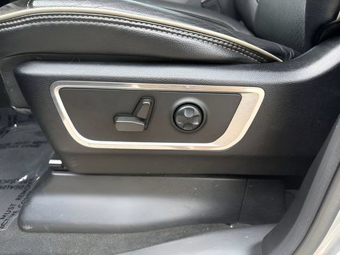 Used 2021 RAM 1500 Laramie AWD/4WD image 10
