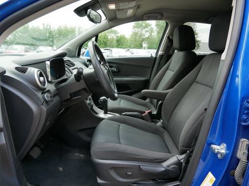 Used 2016 Chevrolet Trax LT AWD/4WD image 14