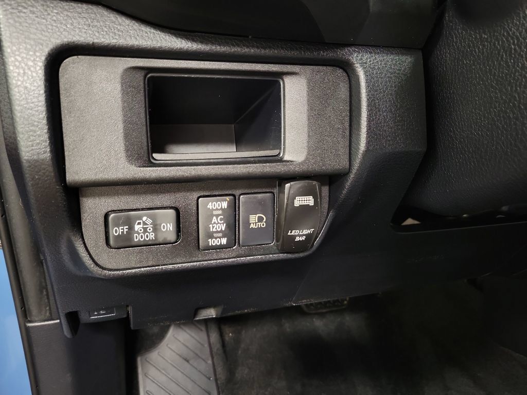 Used 2019 Toyota Tacoma TRD Off-Road AWD/4WD image 32
