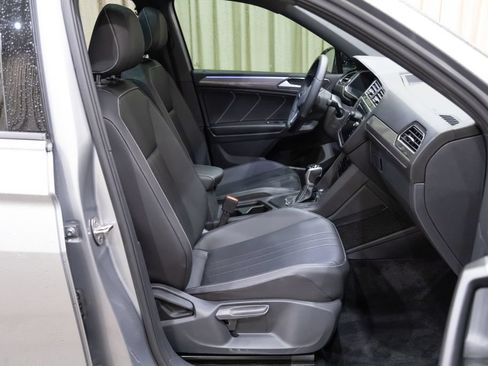 Used 2023 Volkswagen Tiguan SE R-Line FWD image 11