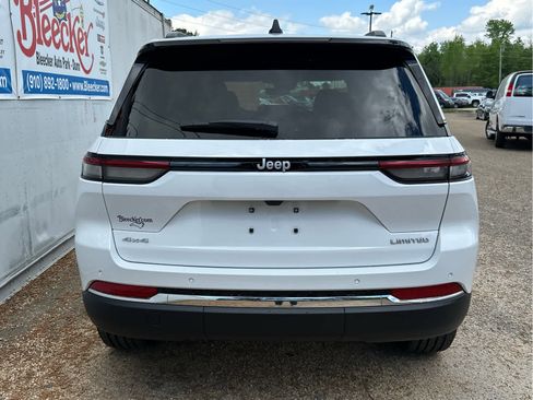 New 2025 Jeep Grand Cherokee Limited w/ Trailer Tow Package image 4