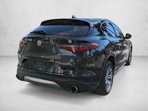 Used 2019 Alfa Romeo Stelvio AWD image 5