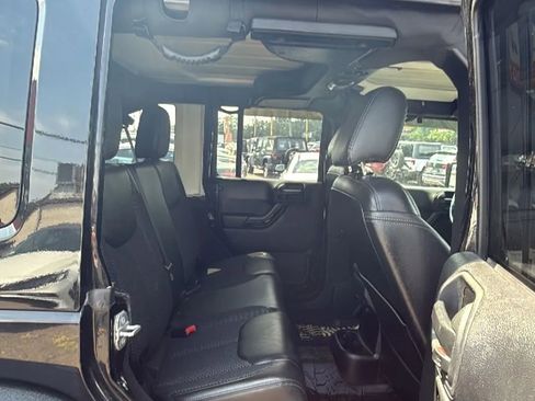 Used 2016 Jeep Wrangler Unlimited Sahara image 16