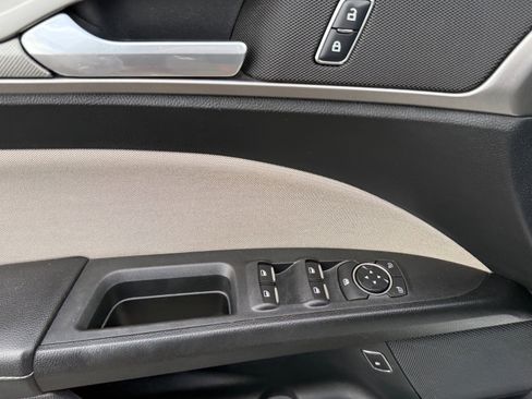 Used 2018 Ford Fusion S image 18