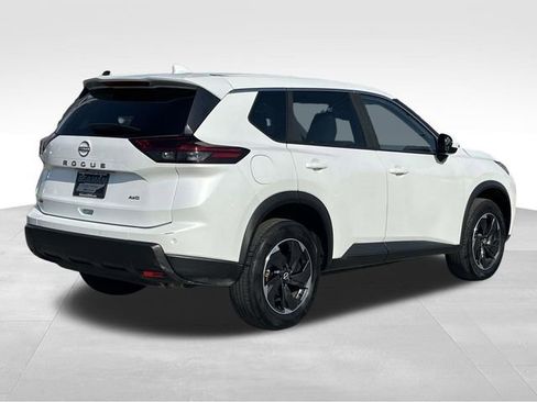 Used 2025 Nissan Rogue SV image 7
