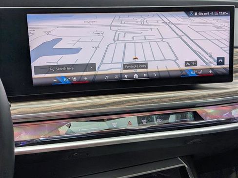 Used 2024 BMW 740i image 13