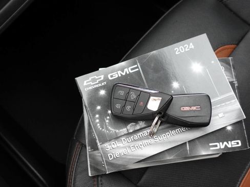 Used 2024 GMC Sierra 1500 AT4 w/ AT4 Preferred Package image 43