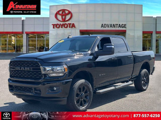 Used 2024 RAM 2500 Big Horn w/ Night Edition AWD/4WD image 4
