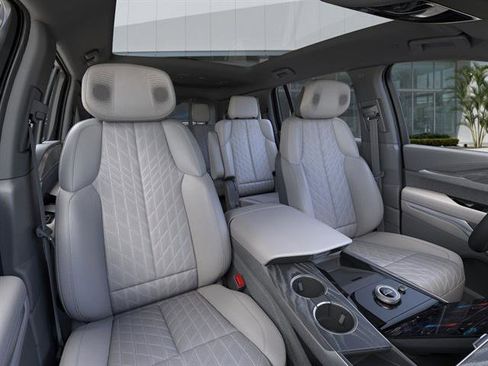New 2026 Cadillac Escalade IQ Luxury 1 w/ LPO, Floor Liner Package AWD/4WD image 16