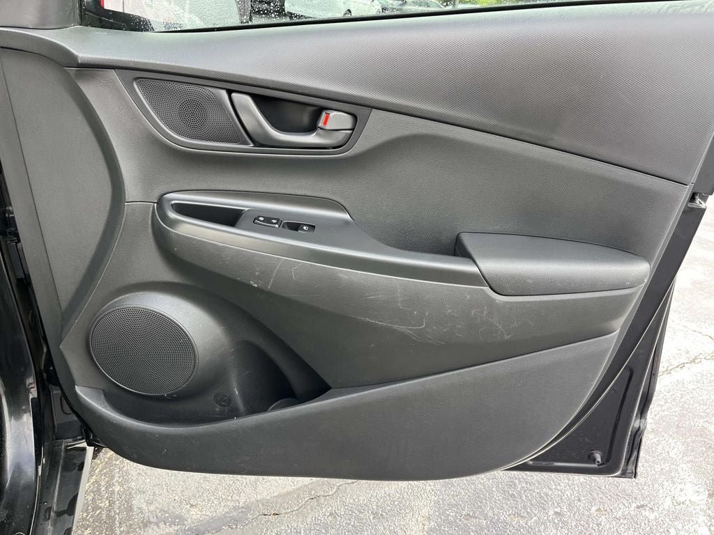 Used 2022 Hyundai Kona SE FWD image 22