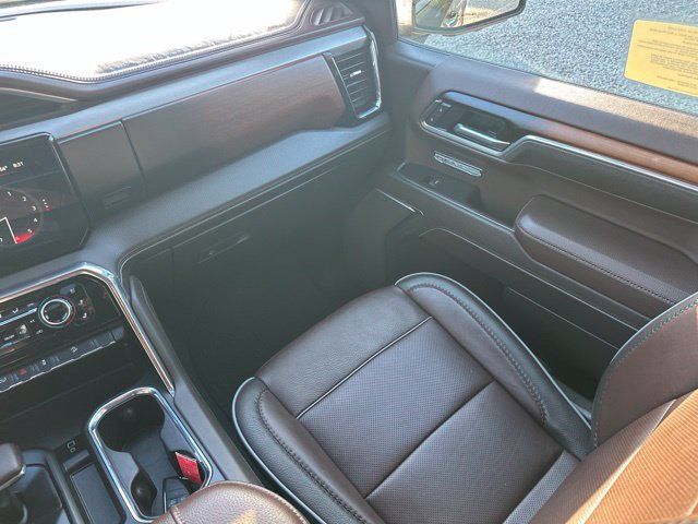 Used 2025 GMC Sierra 1500 Denali w/ Denali Reserve Package AWD/4WD image 23