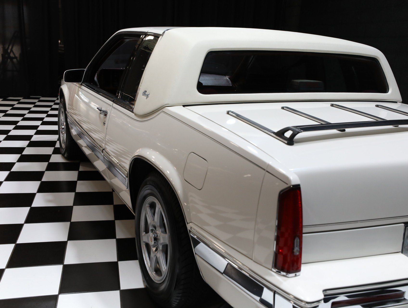 Used 1988 Cadillac Eldorado Coupe FWD image 30