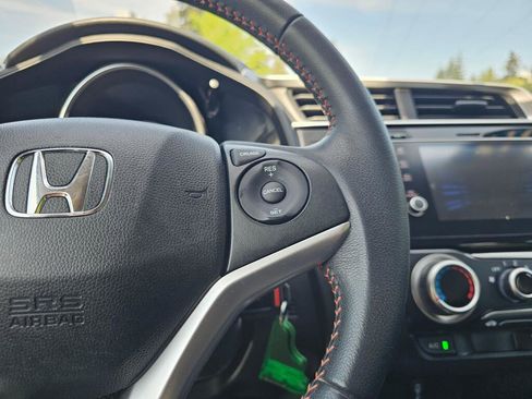 Used 2018 Honda Fit Sport image 31
