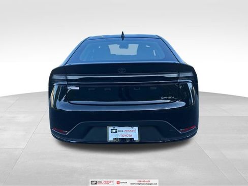 New 2026 Toyota Prius Plug-In Hybrid FWD image 4