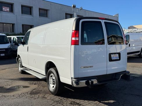 Used 2024 Chevrolet Express 2500 w/ Driver Convenience Package image 8