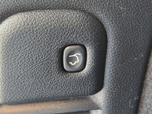 Used 2022 Dodge Durango GT image 11