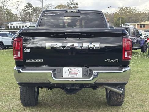 New 2026 RAM 2500 Laramie AWD/4WD image 11