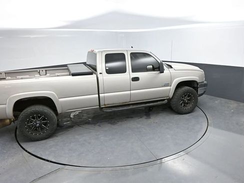 Used 2006 Chevrolet Silverado 3500 LT w/ Heavy-Duty Power Package AWD/4WD image 32