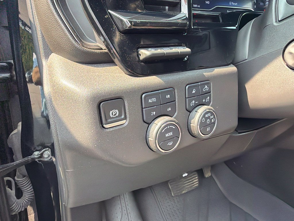 Used 2025 Chevrolet Silverado 1500 ZR2 w/ Technology Package AWD/4WD image 25