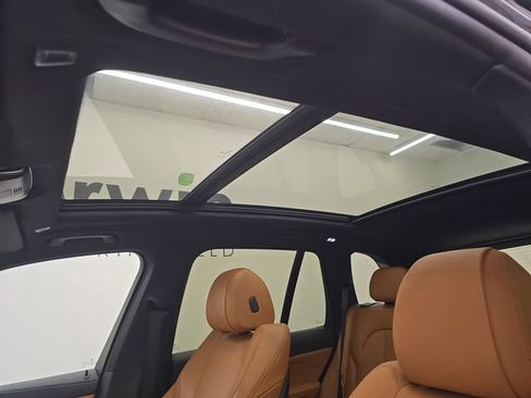 Used 2019 BMW X5 xDrive40i w/ Convenience Package AWD/4WD image 25