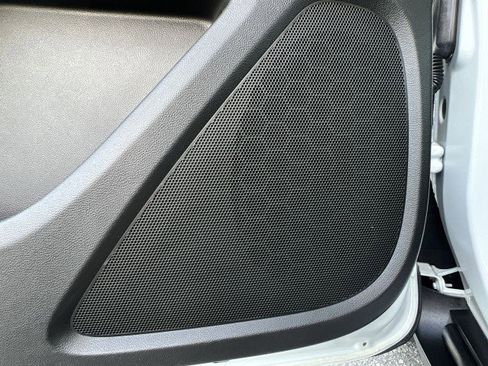 Used 2022 Chevrolet Traverse LS image 23