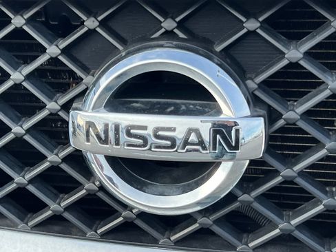 Used 2017 Nissan Frontier SV image 10