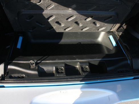 Used 2018 Jeep Wrangler Rubicon w/ Cold Weather Group image 30