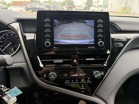 Used 2023 Toyota Camry LE FWD image 15