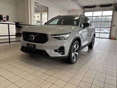 Certified 2025 Volvo XC40 B5 Plus