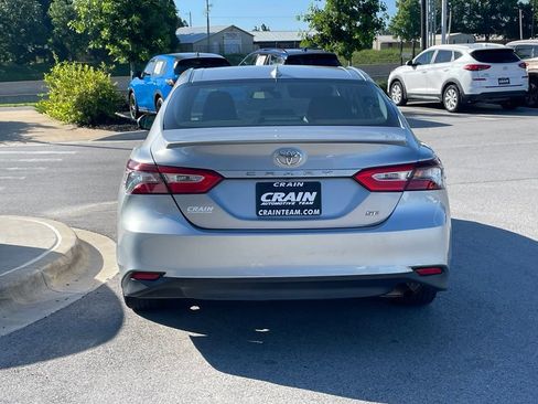 Used 2022 Toyota Camry LE FWD image 6