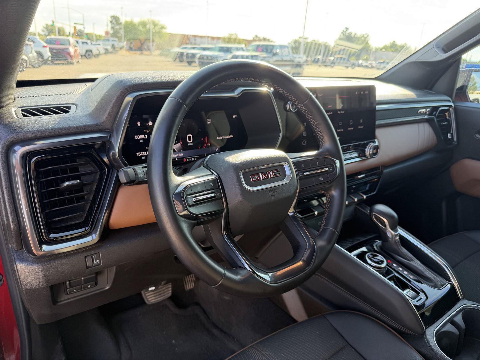 Used 2025 GMC Canyon AT4 w/ Nightfall Edition AWD/4WD image 30