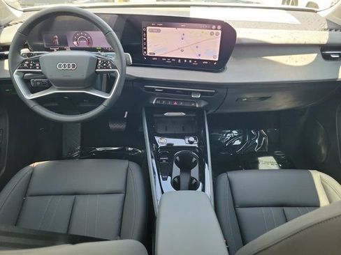 New 2026 Audi Q3 quattro 2.0T AWD/4WD image 2