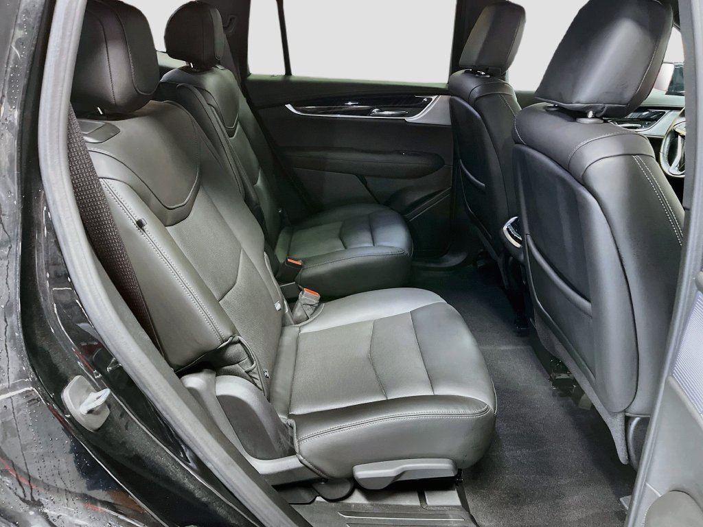 Used 2024 Cadillac XT6 Premium Luxury w/ Technology Package AWD/4WD image 30