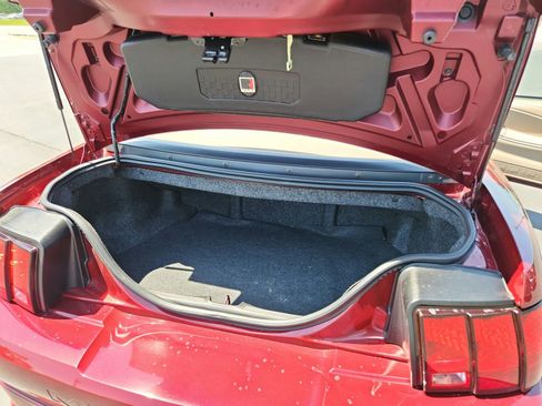 Used 2004 Ford Mustang GT RWD image 25