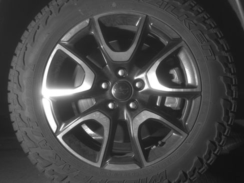 Used 2025 Jeep Compass Trailhawk image 13