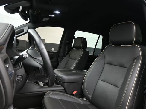 Used 2023 Chevrolet Tahoe Premier image 4