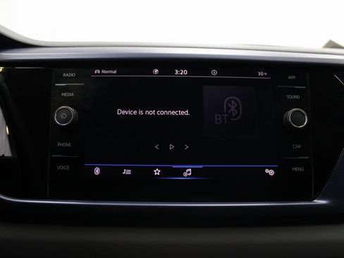 Used 2022 Volkswagen Taos SE image 38