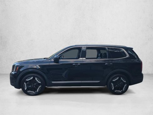 Used 2023 Kia Telluride S AWD/4WD image 8