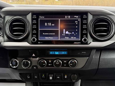 Used 2022 Toyota Tacoma TRD Sport w/ Technology Package AWD/4WD image 20