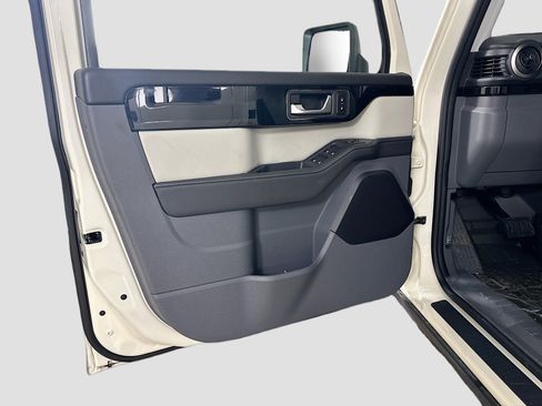 New 2025 INEOS Grenadier Fieldmaster Edition image 17