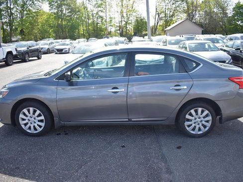 Used 2019 Nissan Sentra S w/ Exterior Package image 5