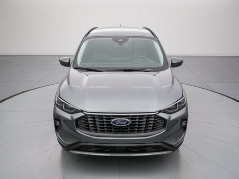 Certified 2025 Ford Escape Platinum AWD/4WD image 9